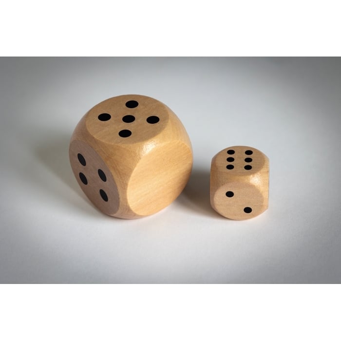Schima houten dobbelsteen 3cm 10803
